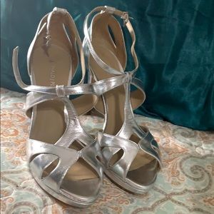 Donald J Pliner high heels sandals